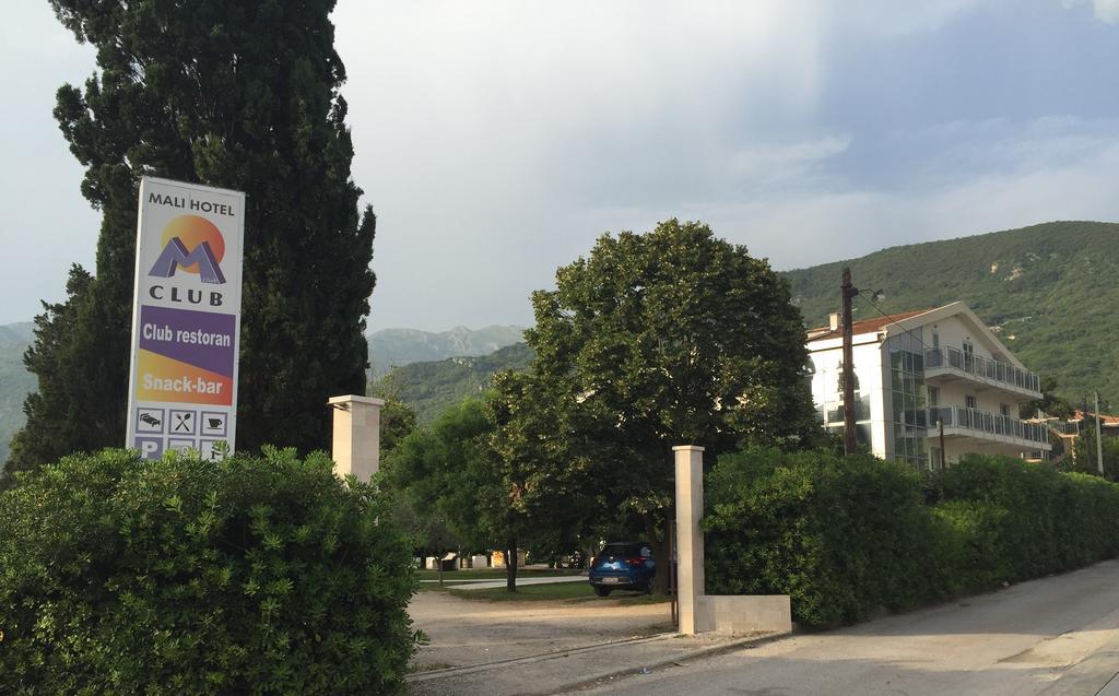 M-Club Hotel Budva Eksteriør bilde